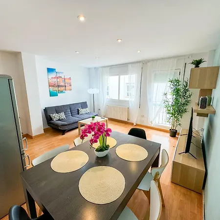 El Tucan Del Pirineo Comotucasa *